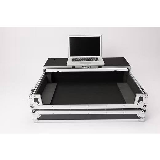 Magma WORKSTATION FOUR / PERFORMER 2