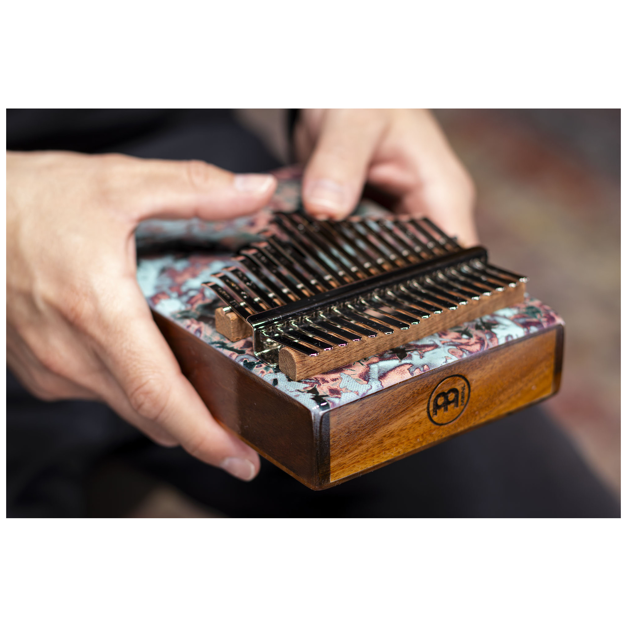 Meinl Percussion KA17CR - Sound Hole Designer Kalimba, Coral Reef 10