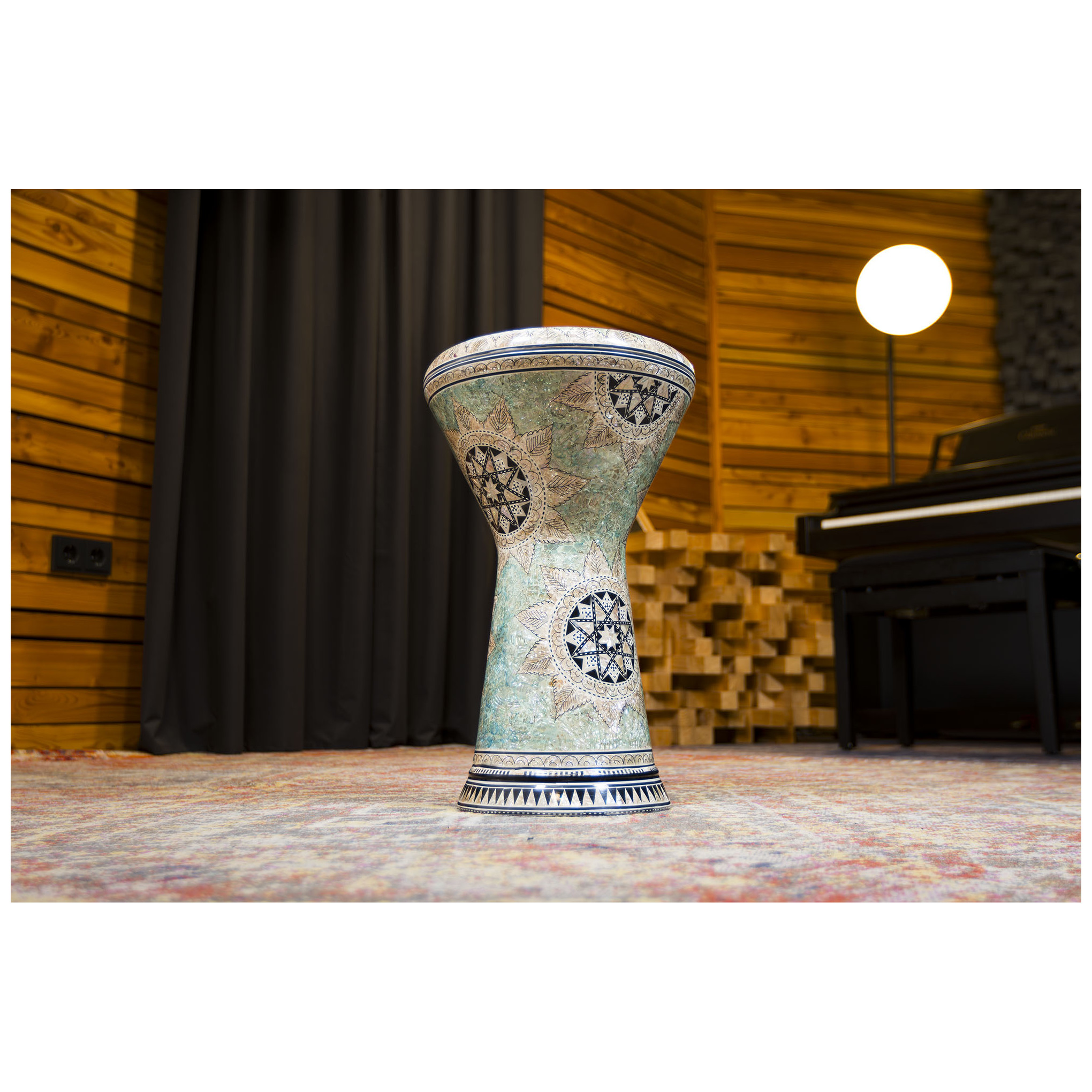Meinl Percussion AEED4 - Doumbek 9", White Pearl, Mosaik Queen 5