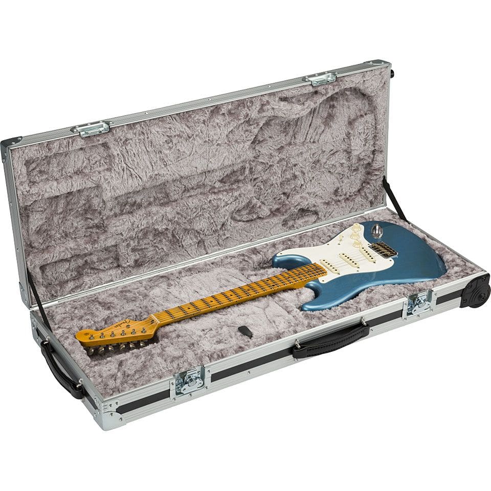 Fender CEO Flightcase with Wheels 3